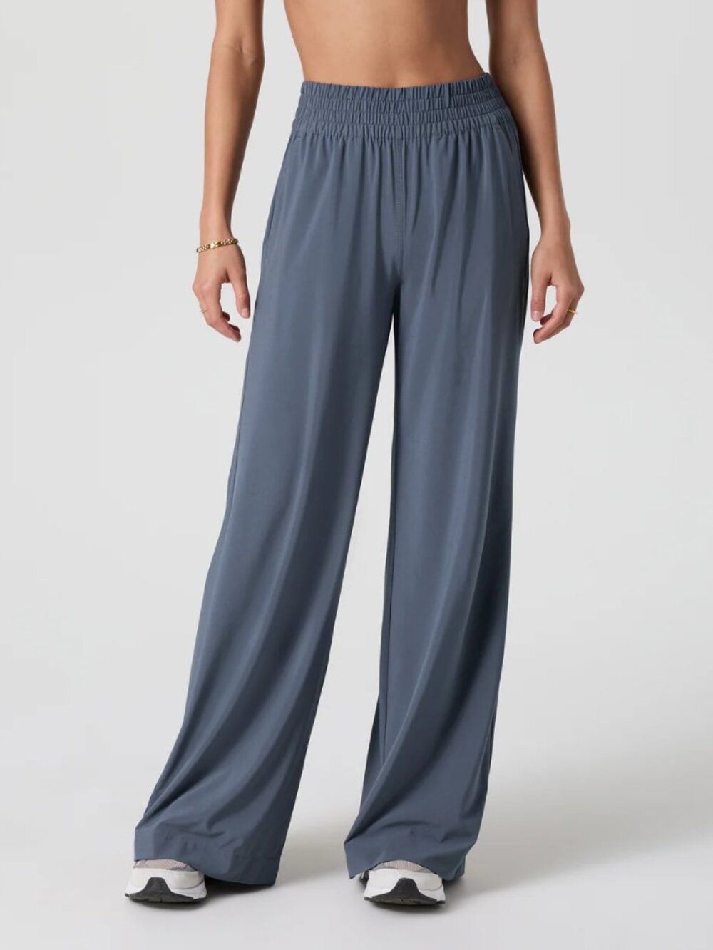 Vuori Villa Pants Womens Size Large Long Gray Wide‎ Leg Relaxed Elastic Waist